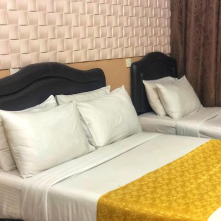 Brize Inn 胡鲁马累 外观 照片