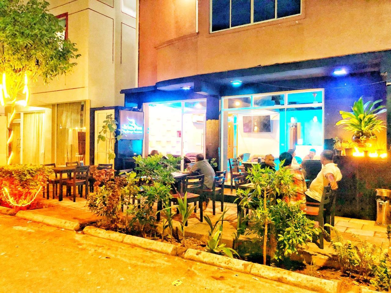 Brize Inn 胡鲁马累 外观 照片